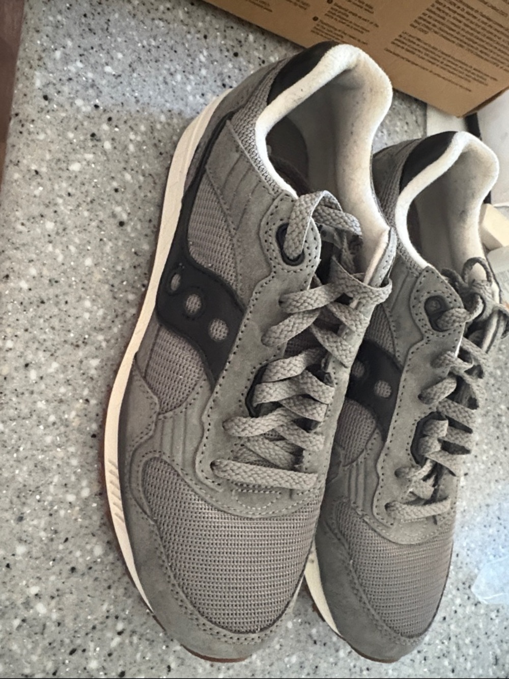Saucony Men's Gray Mesh & Suede Low-Top Sneakers